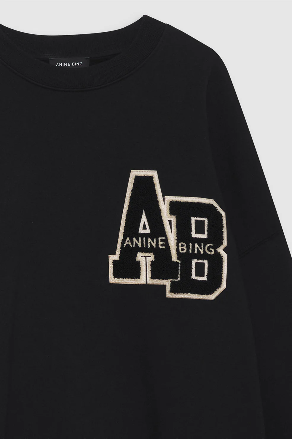 1045-miles-oversized-sweatshirt-letterman-black-4.webp Miles Oversized Sweatshirt Letterman - Black