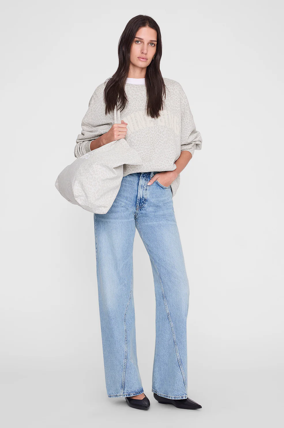 115-miles-sweatshirt-anine-bing-washed-white-leopard-1.webp Miles Sweatshirt Anine Bing - Washed White Leopard
