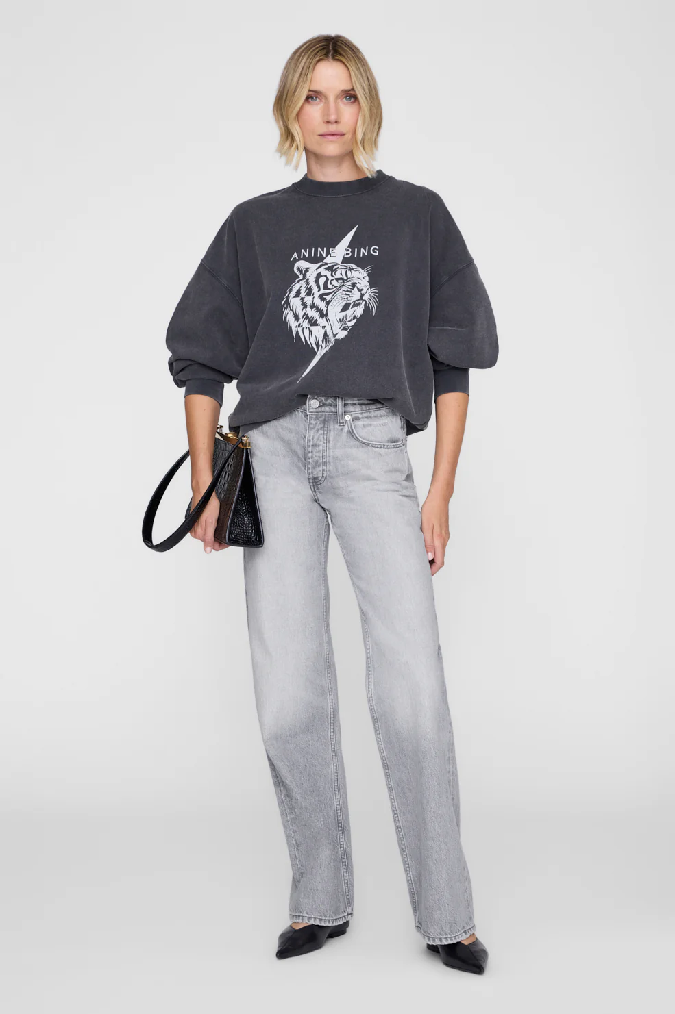 1503-miles-sweatshirt-tiger-vintage-black-1.webp Miles Sweatshirt Tiger - Vintage Black