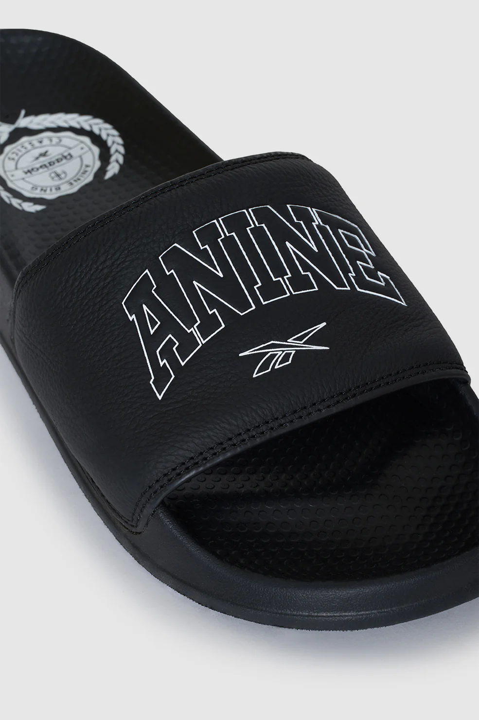 2120-reebok-x-anine-bing-classic-slides-black-white-5.webp Reebok x ANINE BING Classic Slides - BLACK/WHITE