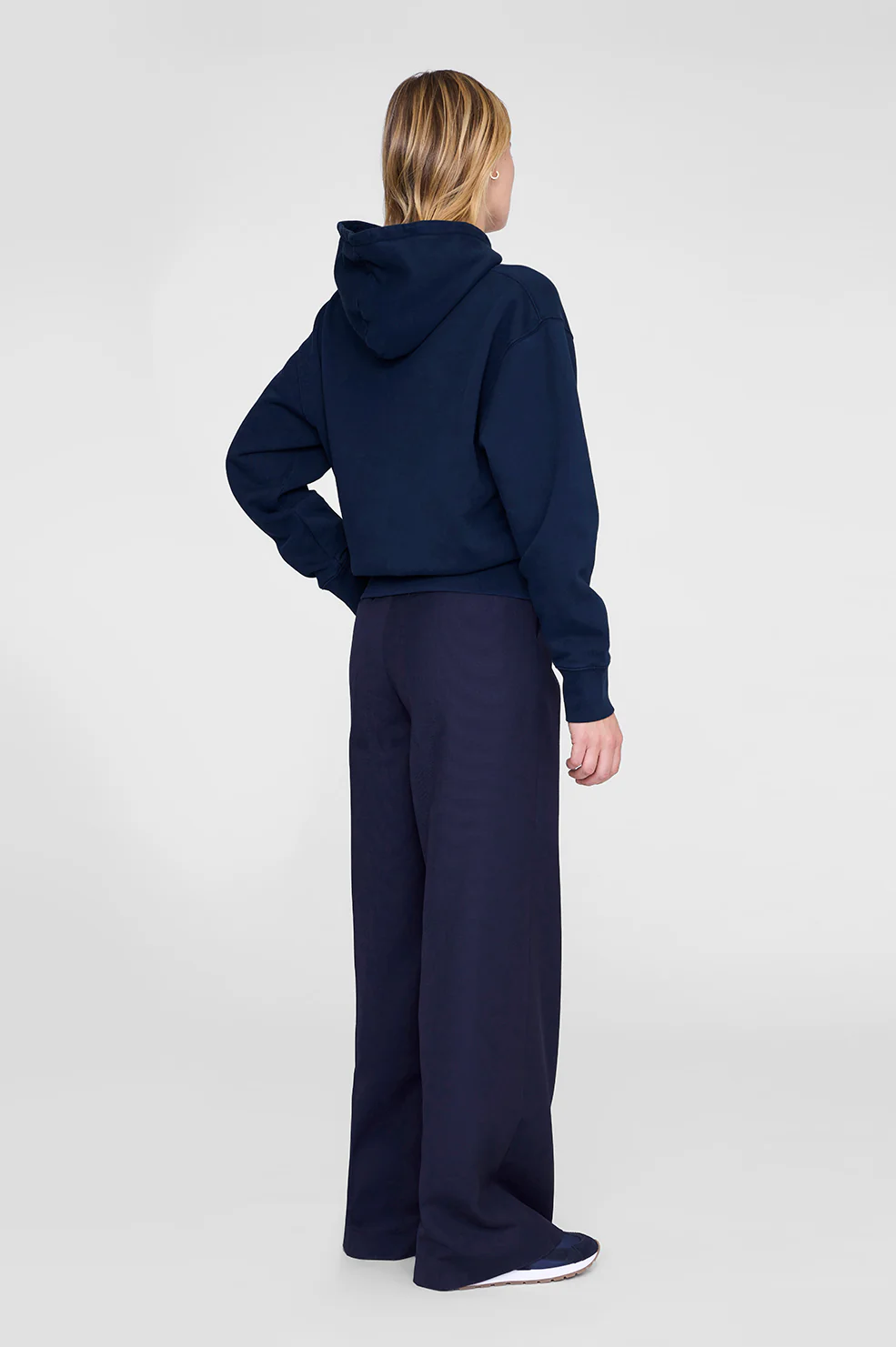 2420-debbie-shrunken-hoodie-paris-washed-navy-2.webp Debbie Shrunken Hoodie Paris - Washed Navy