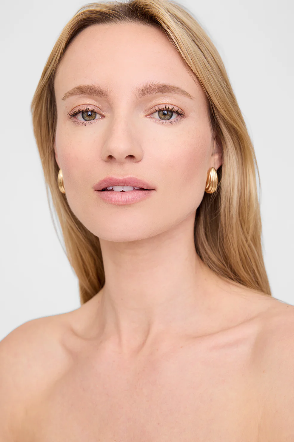 Small Ribbed Drop Earrings - Gold