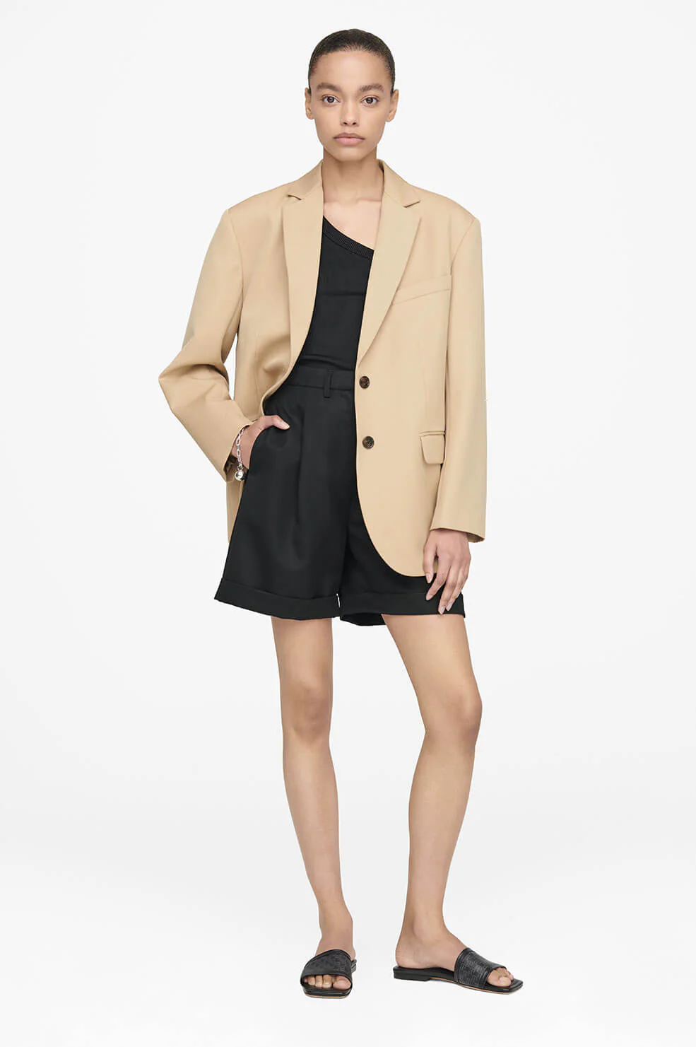 2614-liza-short-black-1.webp Liza Short - Black