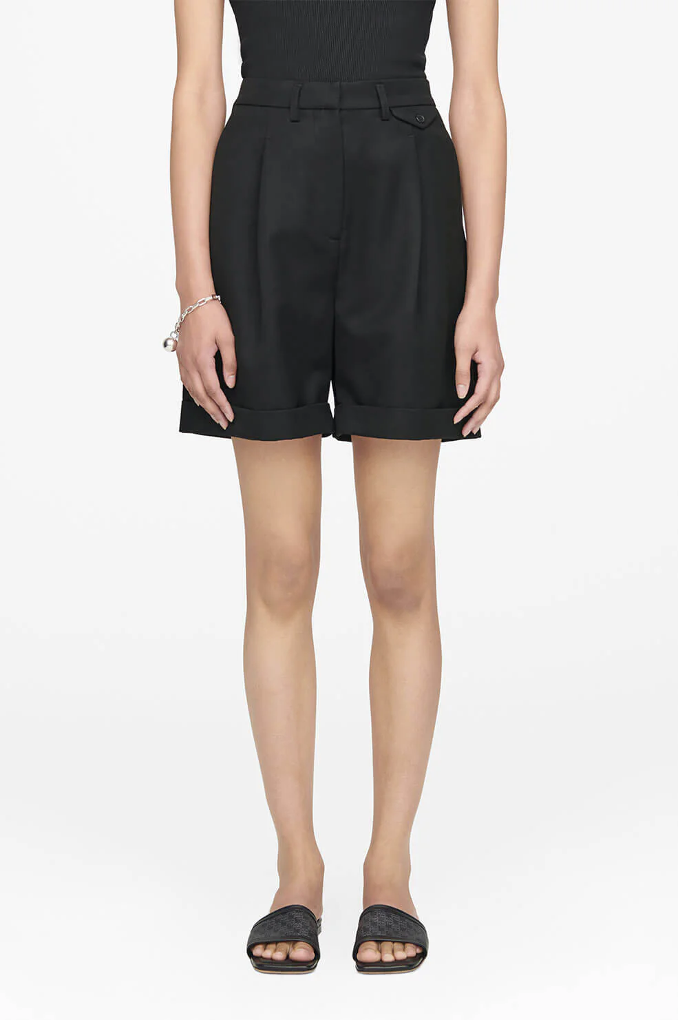 2614-liza-short-black-2.webp Liza Short - Black