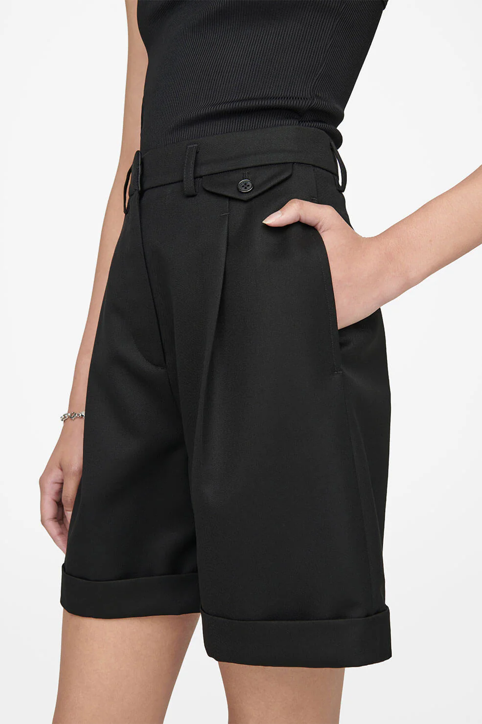 2614-liza-short-black-3.webp Liza Short - Black