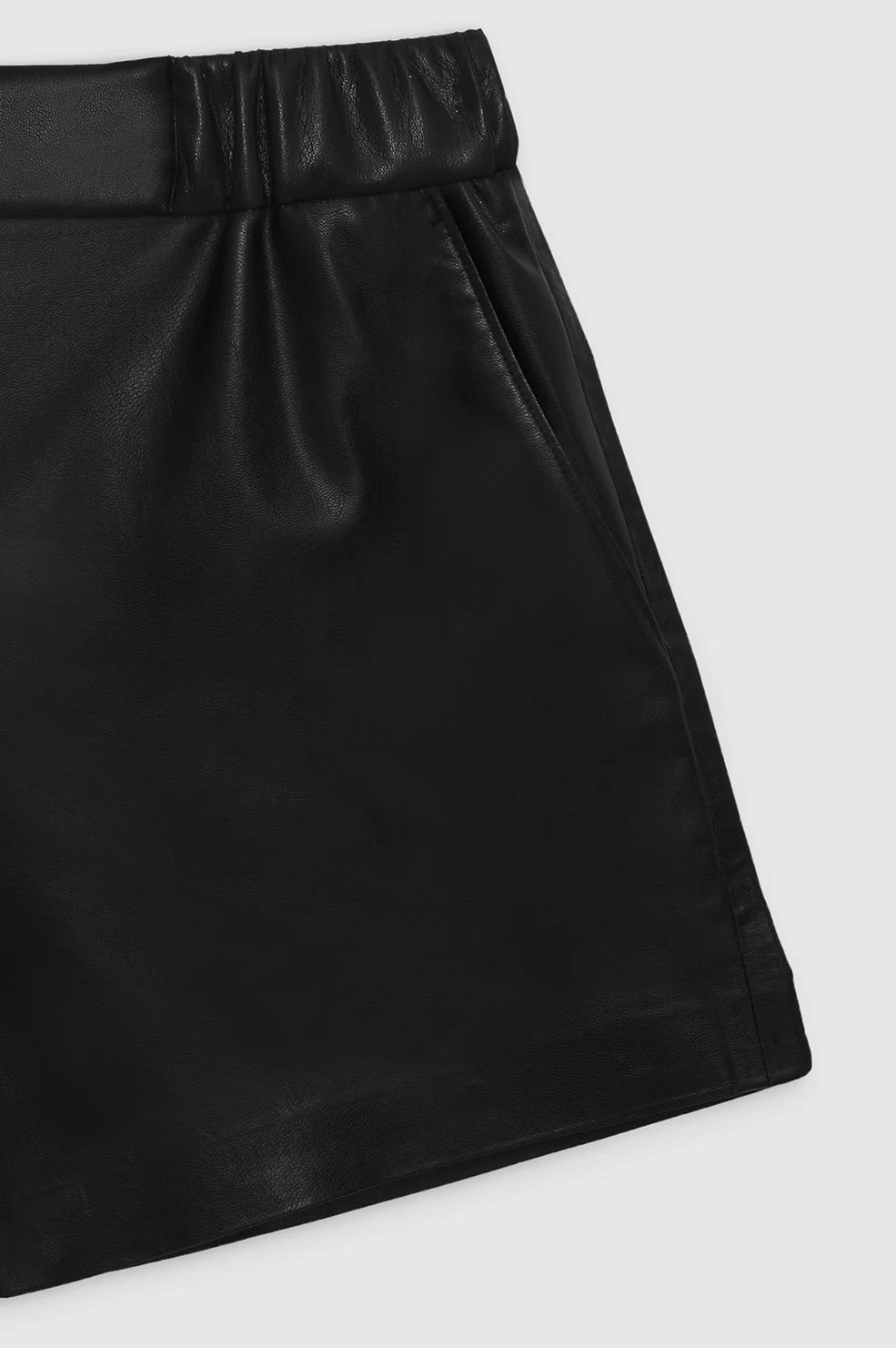 2738-koa-short-black-vegan-leather-4.webp Koa Short - Black Vegan Leather