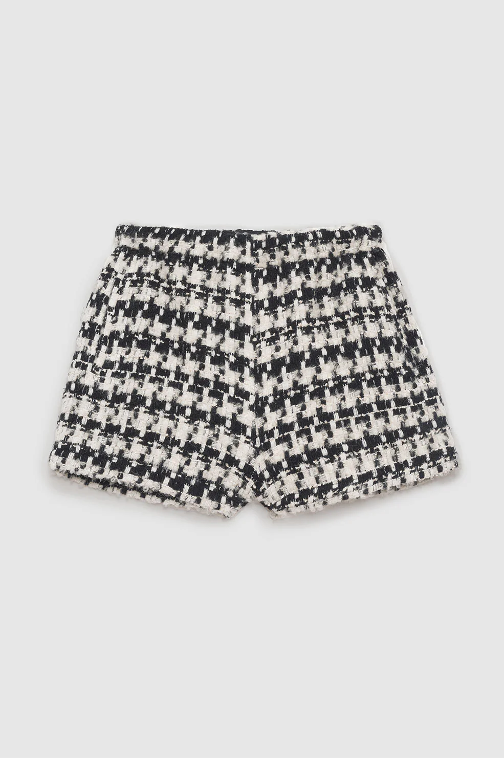 Lyle Short - Black And White