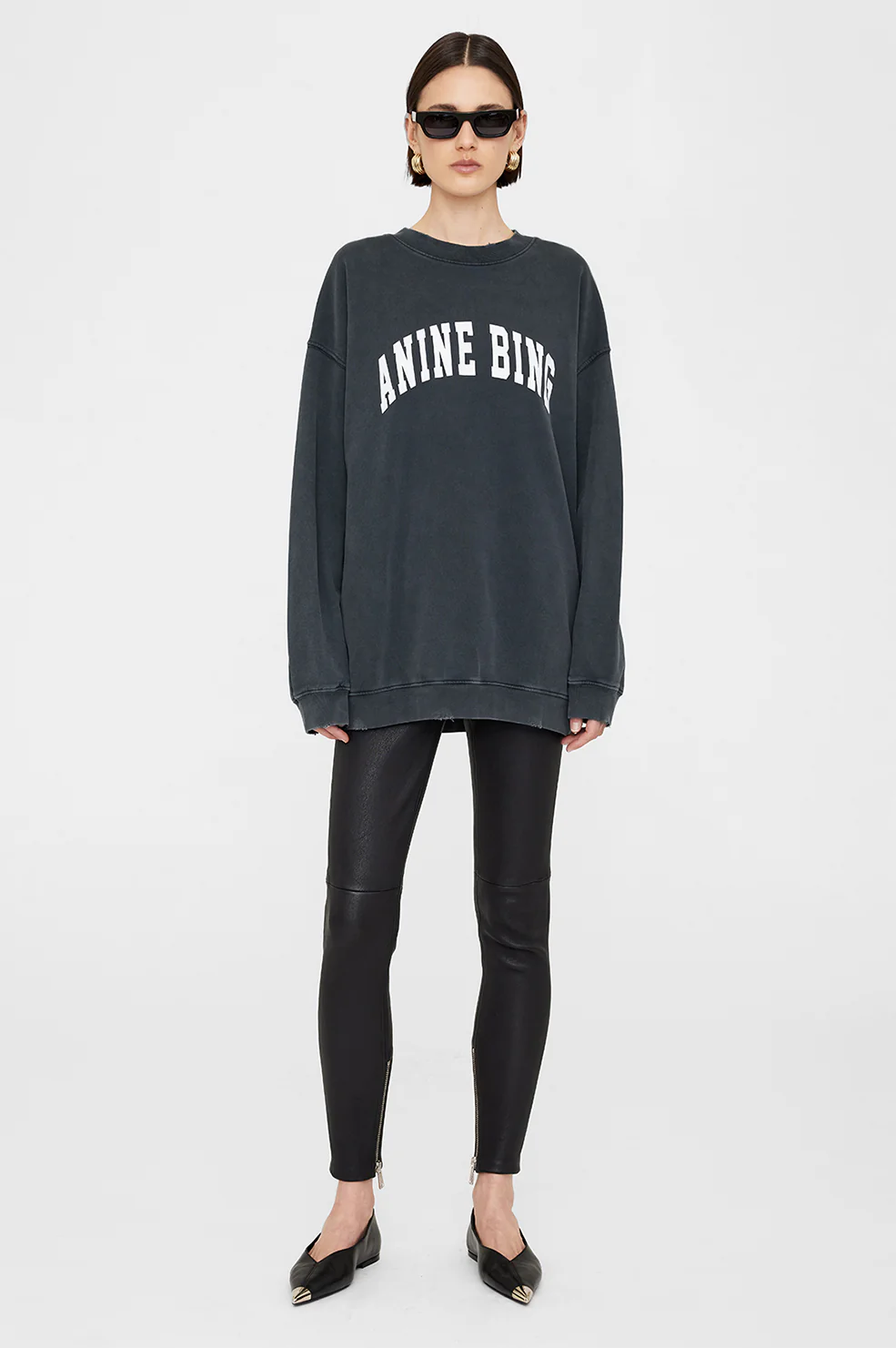 3323-tyler-sweatshirt-washed-black-1.webp Tyler Sweatshirt - Washed Black
