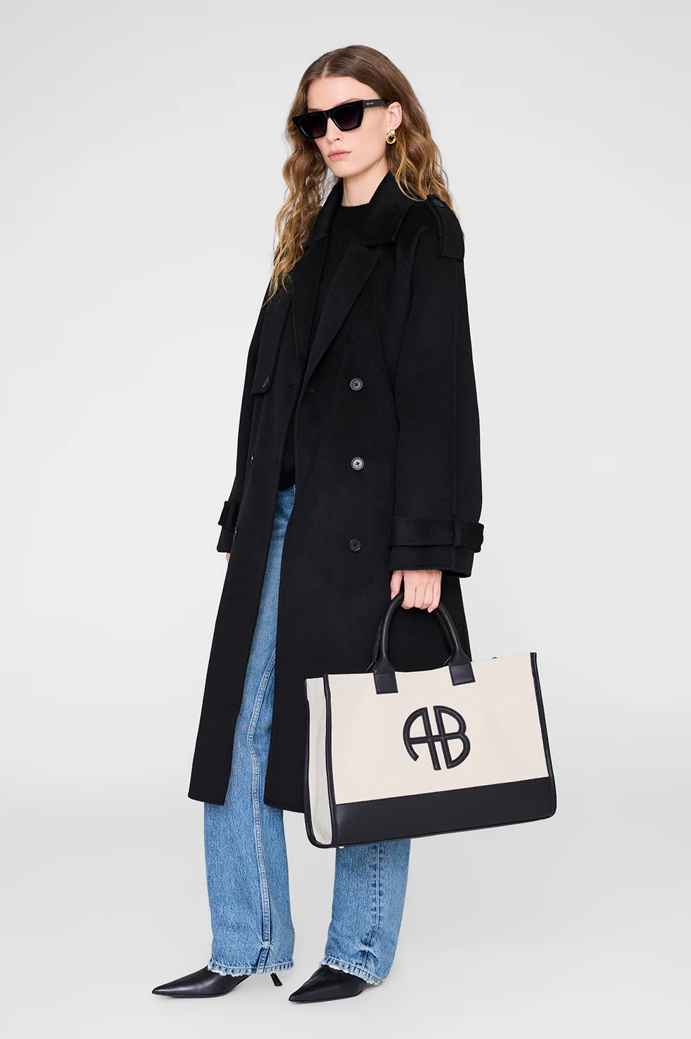 Medium Lara Tote - Natural Canvas With Black