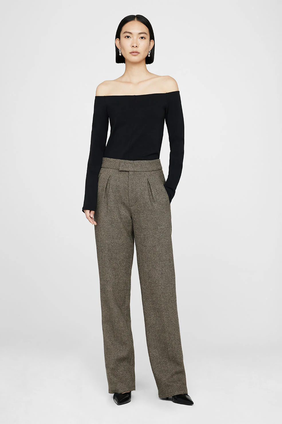 3884-brice-trouser-black-and-tan-herringbone-1.webp Brice Trouser - Black And Tan Herringbone
