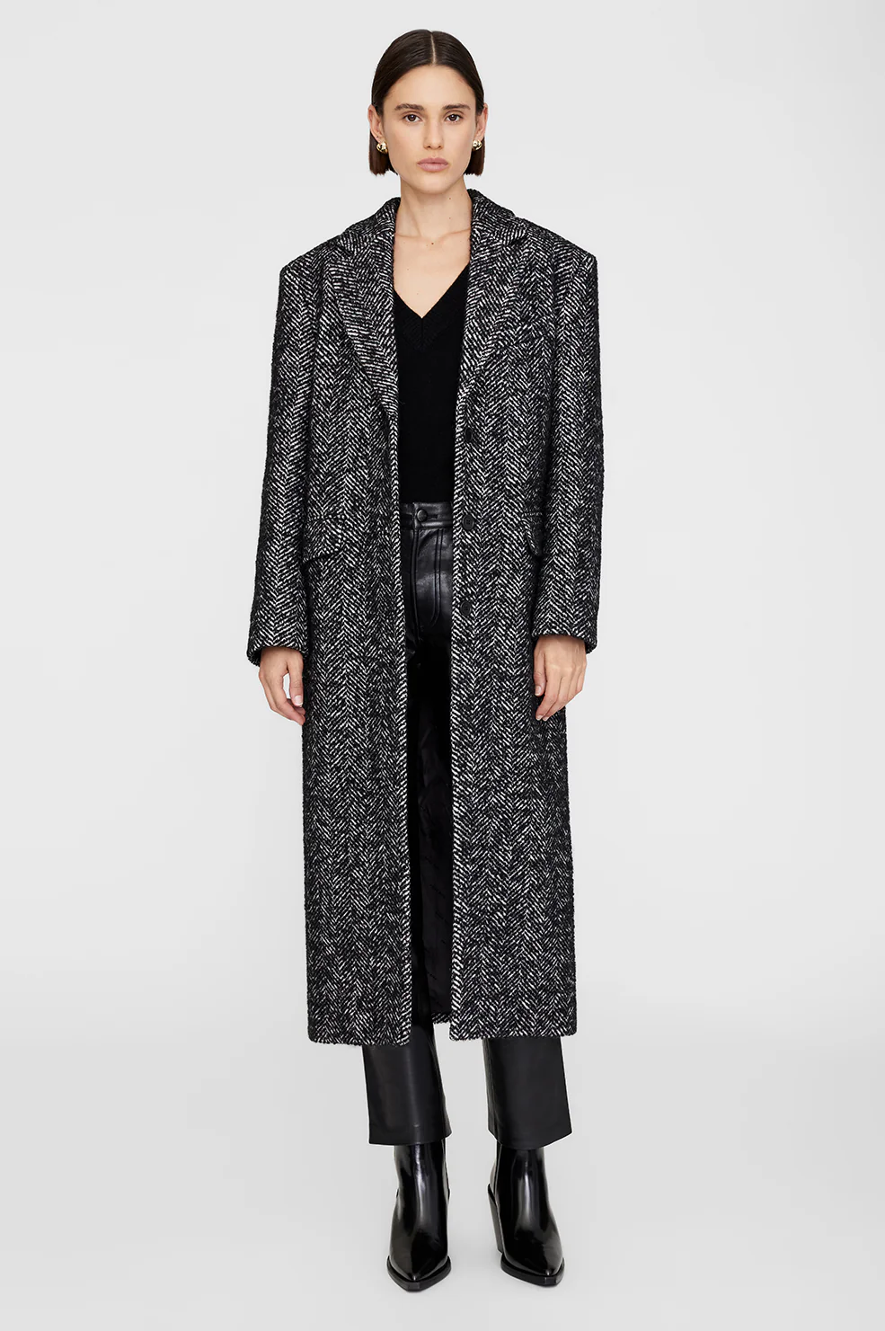 4052-quinn-coat-black-and-white-tweed-1.webp Quinn Coat - Black And White Tweed
