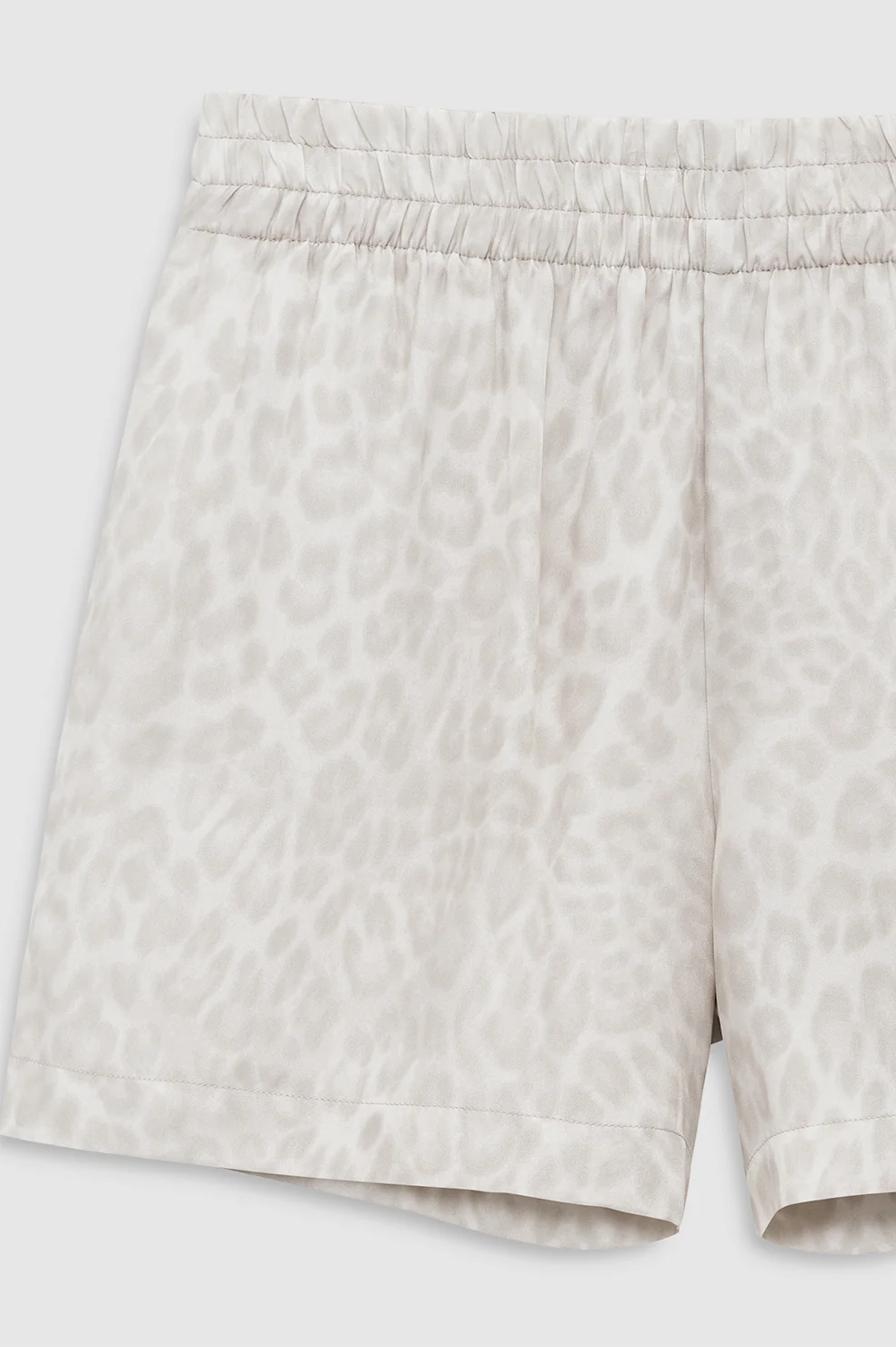 Kam Short - Washed White Leopard