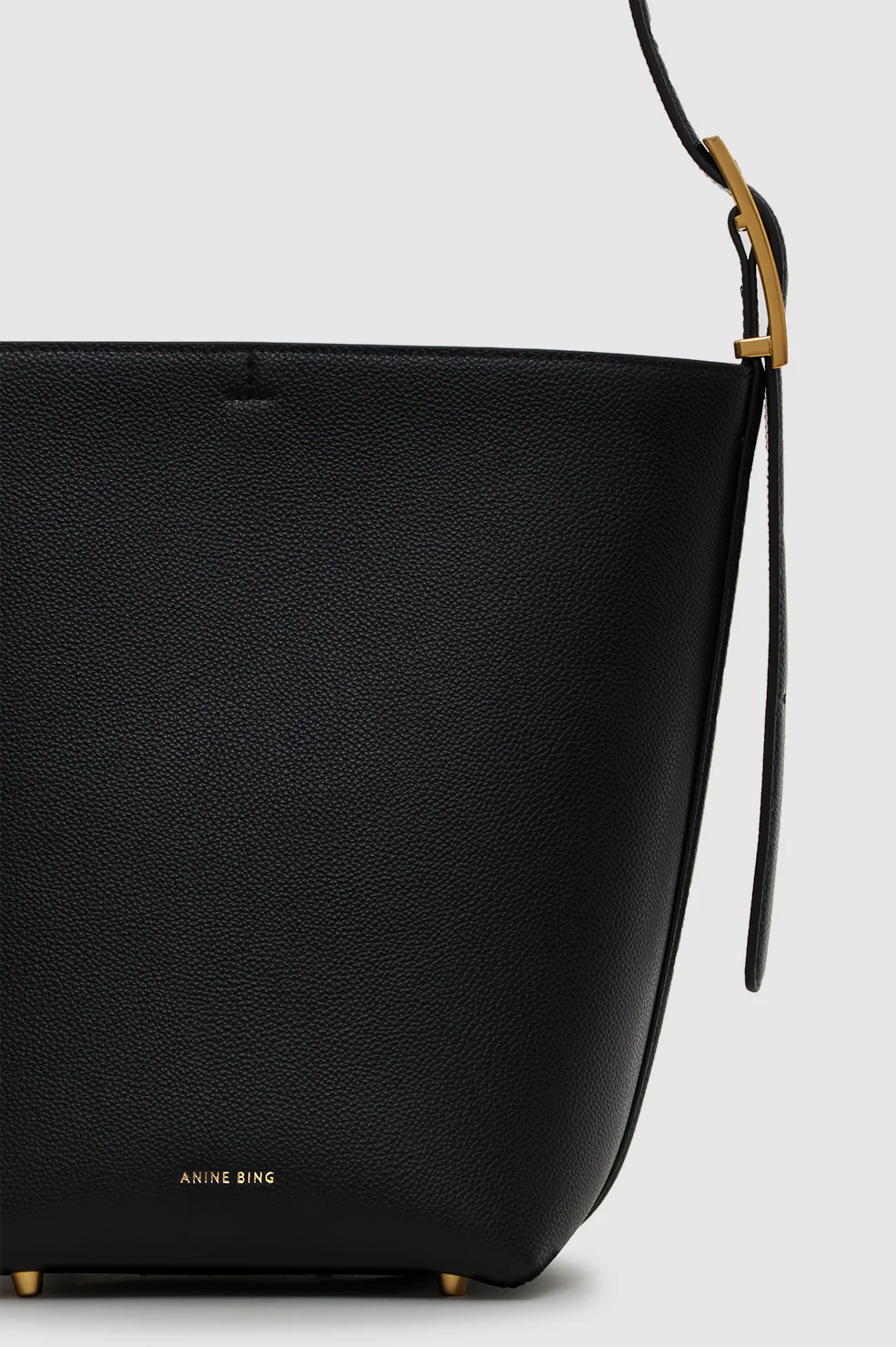 Elly Medium Bucket Bag Grained Leather - Black