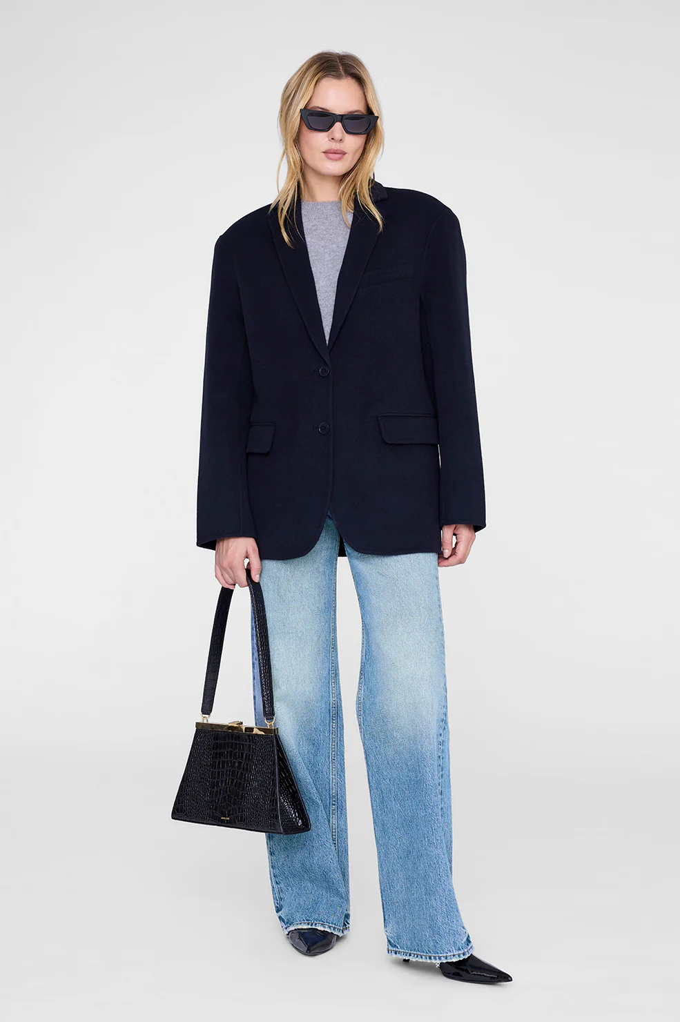831-quinn-blazer-midnight-blue-cashmere-blend-2.webp Quinn Blazer - Midnight Blue Cashmere Blend